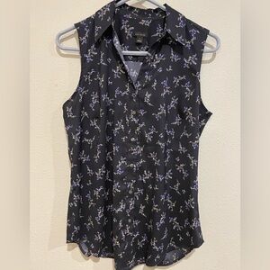 Ann Taylor Navy Sleeveless Blouse with Ditsy print. Size S